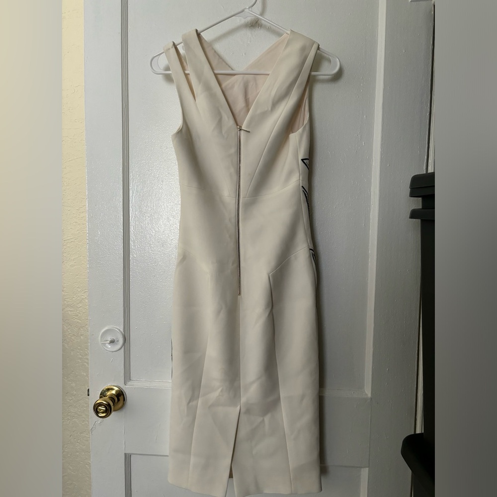 Karen Millen ivory cocktail dress, size 4 - Picture 9 of 14